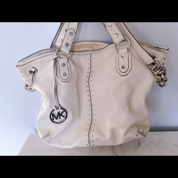 White purse, Michael Kors - Picture 4 of 5